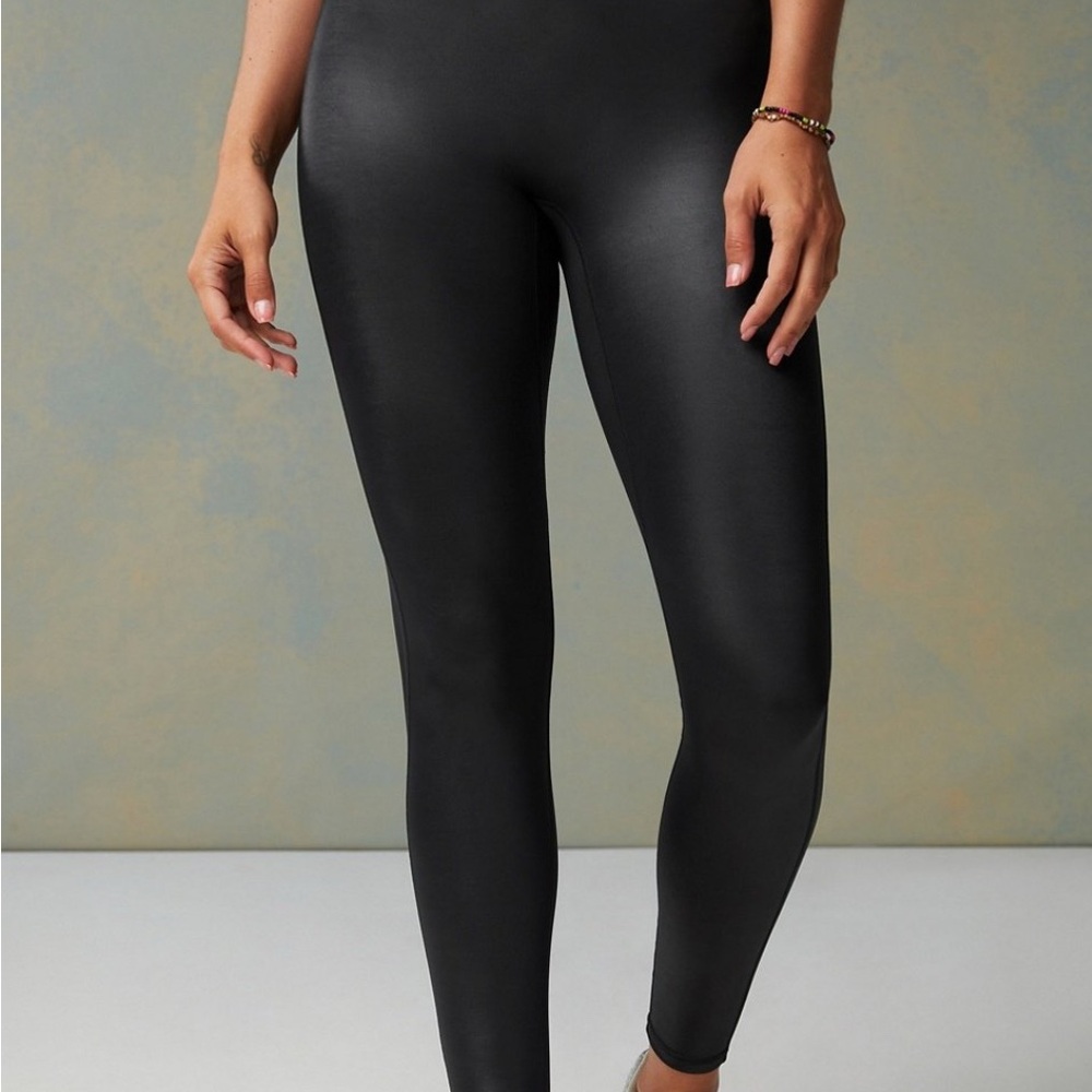 🔥NWT🔥 Fabletics Anywhere Motion 365 Shine High Waisted Black Leggings - MEDIUM